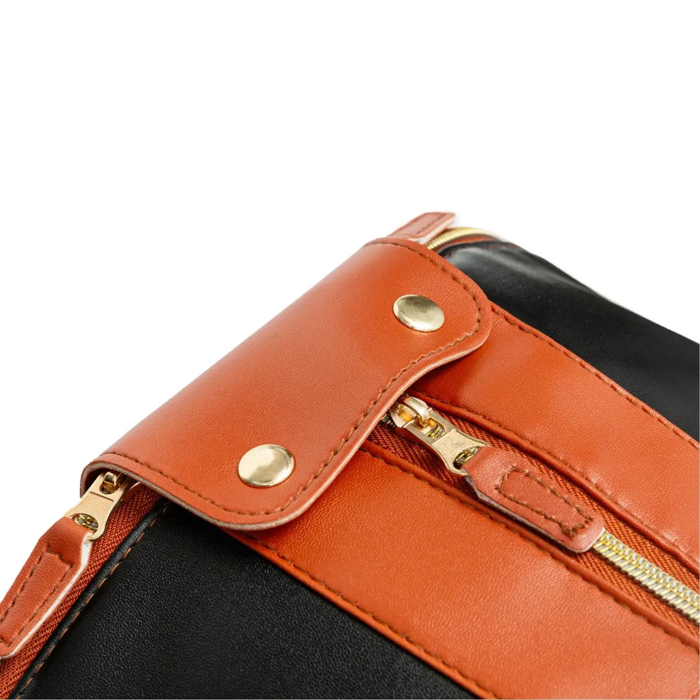 Couvelli-travel-bag-black-top.webp